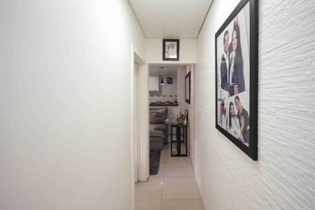 Casa à venda com 90m², 2 quartos e 2 vagas Casa à venda com 90m², 2 quartos e 2 vagasCorredor