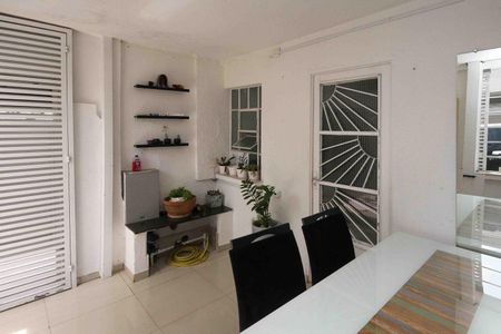 Casa à venda com 90m², 2 quartos e 2 vagas Casa à venda com 90m², 2 quartos e 2 vagasSala de Jantar