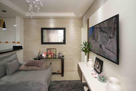 Casa à venda com 90m², 2 quartos e 2 vagas Casa à venda com 90m², 2 quartos e 2 vagasSala