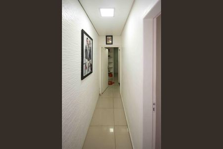 Corredor de casa à venda com 2 quartos, 90m² em Vila São José, São Paulo