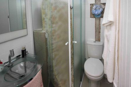 Casa à venda com 90m², 2 quartos e 2 vagas Casa à venda com 90m², 2 quartos e 2 vagasBanheiro de Serviço