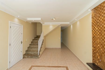 Sala de casa à venda com 3 quartos, 130m² em Vila Nilo, São Paulo