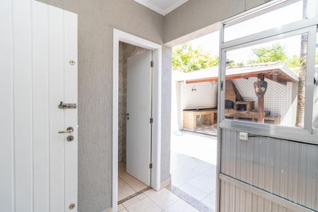 Casa à venda com 130m², 3 quartos e 2 vagasÁrea de Serviço