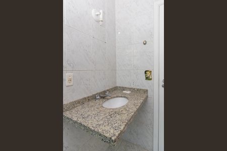 Casa à venda com 130m², 3 quartos e 2 vagasBanheiro Social