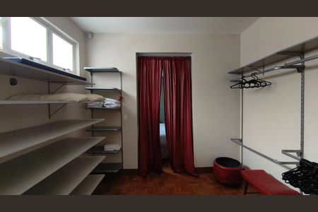 Casa à venda com 200m², 4 quartos e 2 vagasCloset Suíte