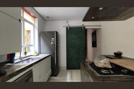 Casa à venda com 200m², 4 quartos e 2 vagasCozinha