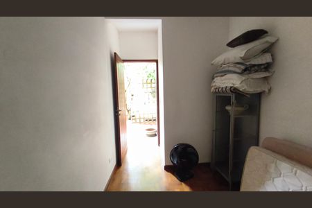 Casa à venda com 200m², 4 quartos e 2 vagasQuarto de Serviço