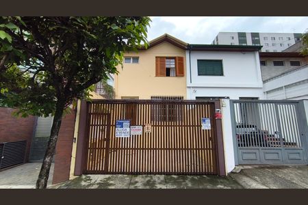 Casa à venda com 200m², 4 quartos e 2 vagasFachada