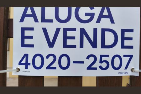 Casa à venda com 200m², 4 quartos e 2 vagasPlaquinha EZLE-376