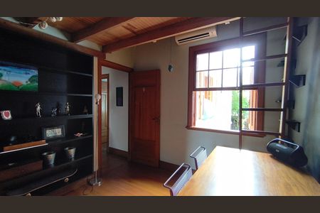 Casa à venda com 200m², 4 quartos e 2 vagasQuarto 2