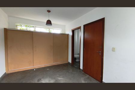 Casa à venda com 200m², 4 quartos e 2 vagasEdícula
