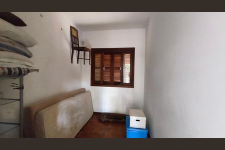 Casa à venda com 200m², 4 quartos e 2 vagasQuarto de Serviço