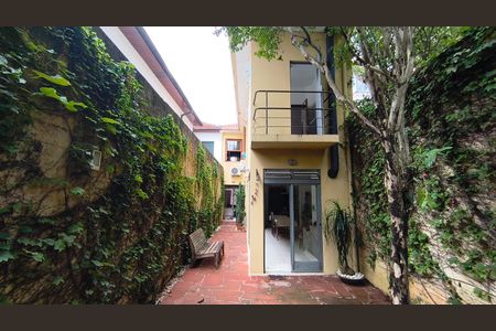 Casa à venda com 200m², 4 quartos e 2 vagasQuintal