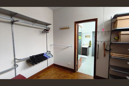 Casa à venda com 200m², 4 quartos e 2 vagasCloset Suíte