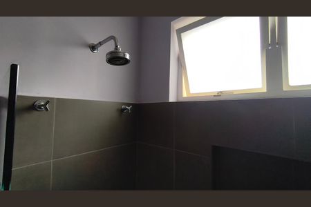 Casa à venda com 200m², 4 quartos e 2 vagasBanheiro