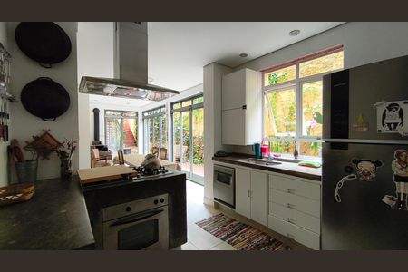 Casa à venda com 200m², 4 quartos e 2 vagasCozinha