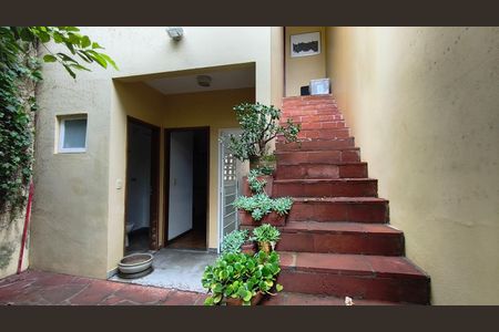 Casa à venda com 200m², 4 quartos e 2 vagasEdícula