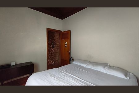 Casa à venda com 200m², 4 quartos e 2 vagasSuite