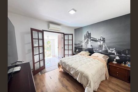 Casa de condomínio à venda com 320m², 4 quartos e 6 vagasFoto 34