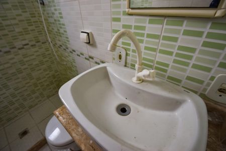 Apartamento para alugar com 55m², 2 quartos e sem vaga Apartamento para alugar com 55m², 2 quartos e sem vagaBanheiro