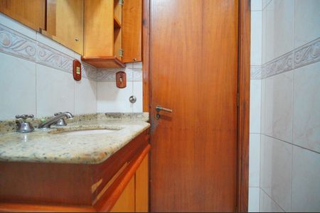 Casa para alugar com 415m², 4 quartos e 3 vagasBanheiro Social