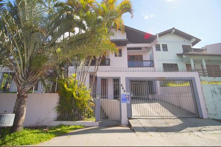 Casa para alugar com 415m², 4 quartos e 3 vagasFachada