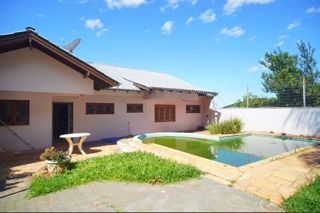 Casa para alugar com 415m², 4 quartos e 3 vagasQuintal