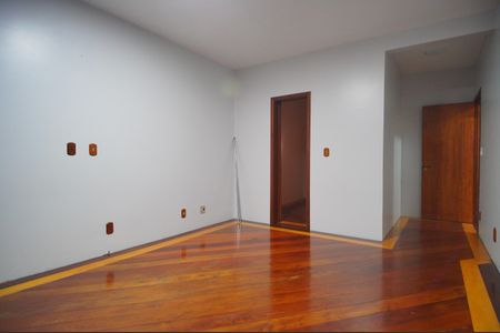 Casa para alugar com 415m², 4 quartos e 3 vagasSuíte