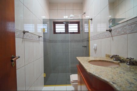 Casa para alugar com 415m², 4 quartos e 3 vagasBanheiro Social