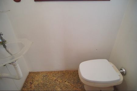 Casa para alugar com 415m², 4 quartos e 3 vagasLavabo