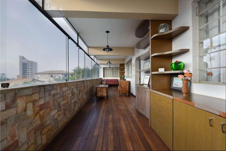 Casa à venda com 691m², 5 quartos e 4 vagas