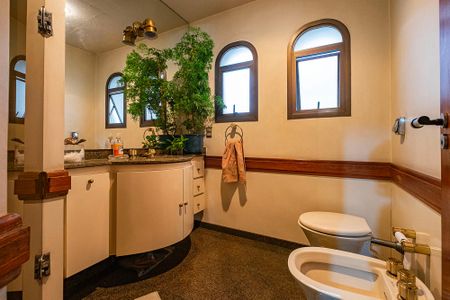 Apartamento à venda com 185m², 2 quartos e 2 vagasBanheiro Social