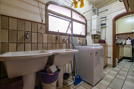 Apartamento à venda com 185m², 2 quartos e 2 vagasÁrea de Serviço