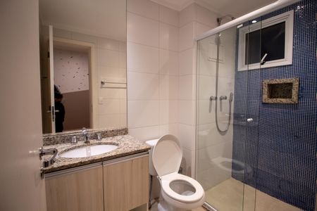 Apartamento para alugar com 171m², 3 quartos e 3 vagas Apartamento para alugar com 171m², 3 quartos e 3 vagasBanheiro da Suíte 1