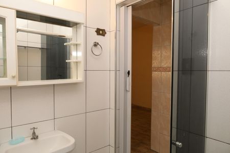 Casa à venda com 147m², 3 quartos e 1 vagaBanheiro 2