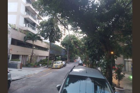 Apartamento à venda com 79m², 2 quartos e sem vaga