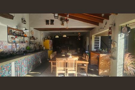 Casa à venda com 4 quartos, 376m² em Santa Maria, São Caetano do Sul