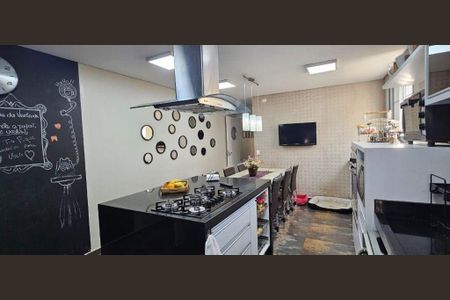 Casa à venda com 4 quartos, 376m² em Santa Maria, São Caetano do Sul