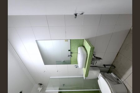 Casa de condomínio à venda com 289m², 3 quartos e 2 vagas Casa de condomínio à venda com 289m², 3 quartos e 2 vagasBanheiro social