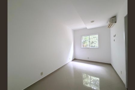 Casa de condomínio à venda com 289m², 3 quartos e 2 vagas Casa de condomínio à venda com 289m², 3 quartos e 2 vagasSuíte 2