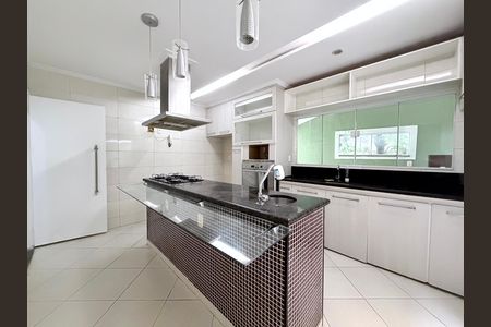Casa de condomínio à venda com 289m², 3 quartos e 2 vagas Casa de condomínio à venda com 289m², 3 quartos e 2 vagasCozinha