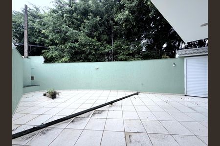 Casa de condomínio à venda com 289m², 3 quartos e 2 vagas Casa de condomínio à venda com 289m², 3 quartos e 2 vagasÁrea externa
