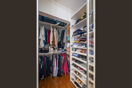 Apartamento à venda com 138m², 3 quartos e 3 vagasCloset da Suíte 1