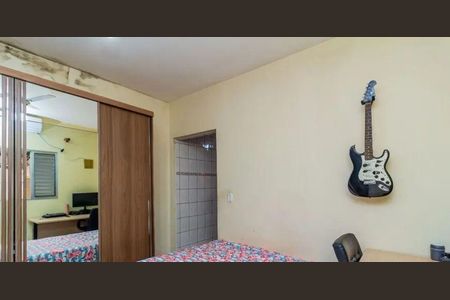 Casa à venda com 3 quartos, 240m² em Parque São Jorge, São Paulo