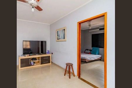 Casa à venda com 3 quartos, 240m² em Parque São Jorge, São Paulo