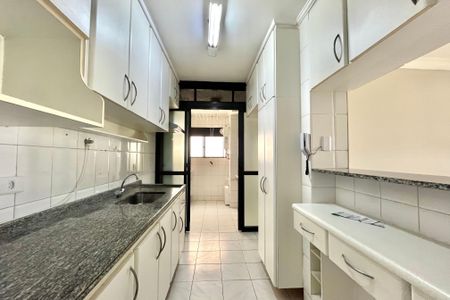 Apartamento à venda com 85m², 2 quartos e 2 vagasCozinha