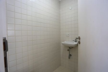 Apartamento para alugar com 274m², 3 quartos e 4 vagasBanheiro de Serviço