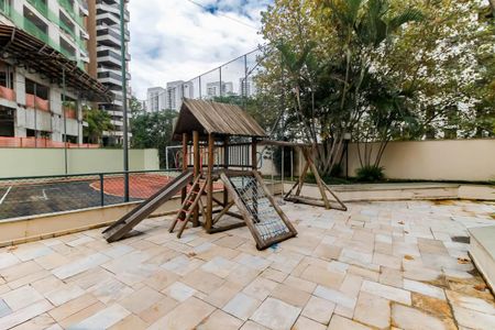 Apartamento para alugar com 274m², 3 quartos e 4 vagas Apartamento para alugar com 274m², 3 quartos e 4 vagasÁrea comum - Playground