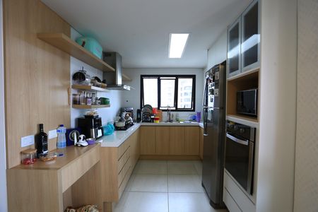 Apartamento para alugar com 274m², 3 quartos e 4 vagasCozinha