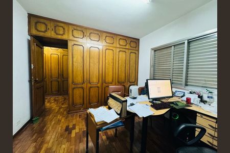 Casa à venda com 401m², 3 quartos e 4 vagas